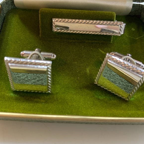 Vintage anson cuff links and tie clip - Picture 2 of 3